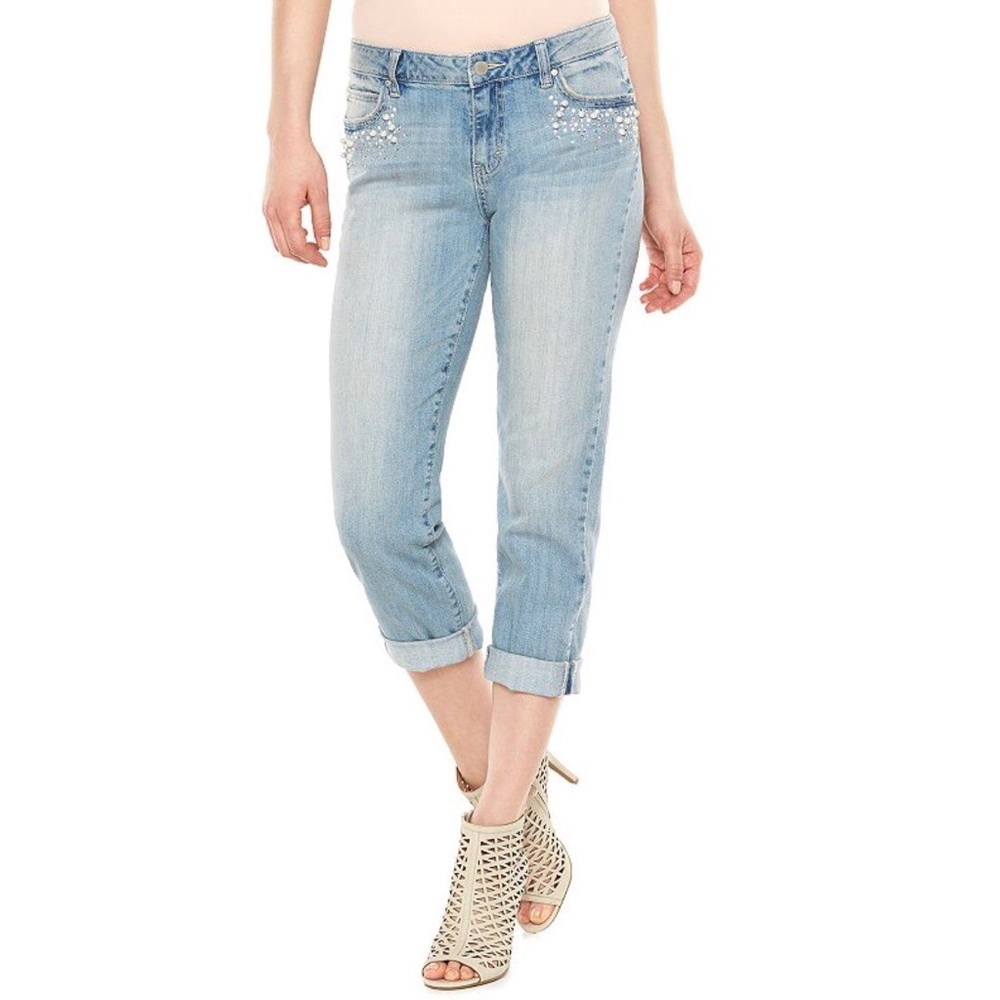 Jennifer Lopez’s Embellished Boyfriend Jeans